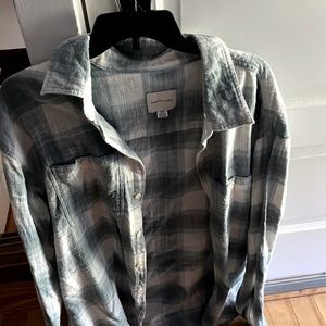 AMERICAN EAGLE Size LARGE Flannel Shirt, Blue, White, Cream